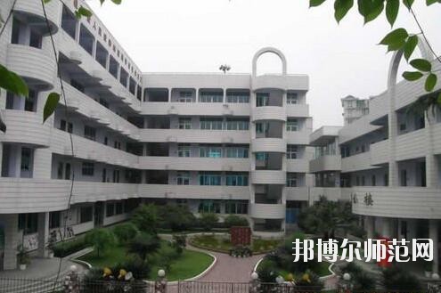 四川信息工程幼儿师范学校地址在哪里