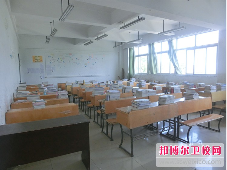 四川育英医养科技技工学校招生办联系电话