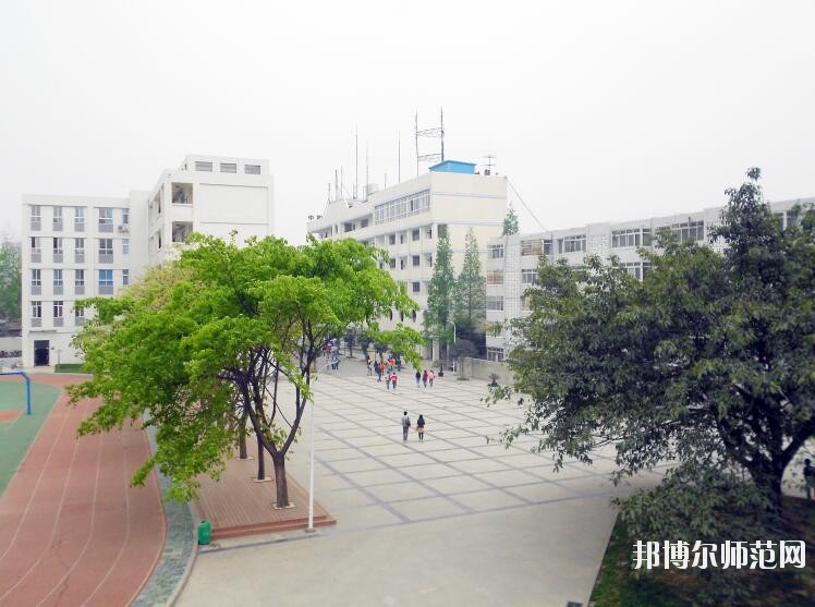 成都洞子口职业幼儿师范高级中学宿舍条件