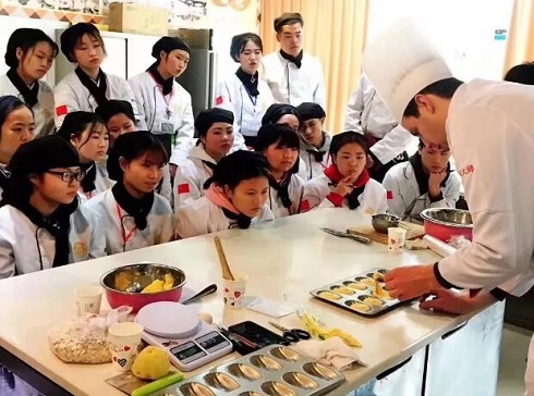 报名厨师学校，选择成都烹饪学校的理由