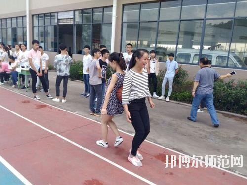 达州凤凰职业技术幼儿师范学校网站网址