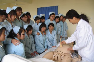 成医护理学校3+25年制大专简章 什么职校好