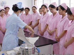 成都卫校老师教你如何预防秋季疾病