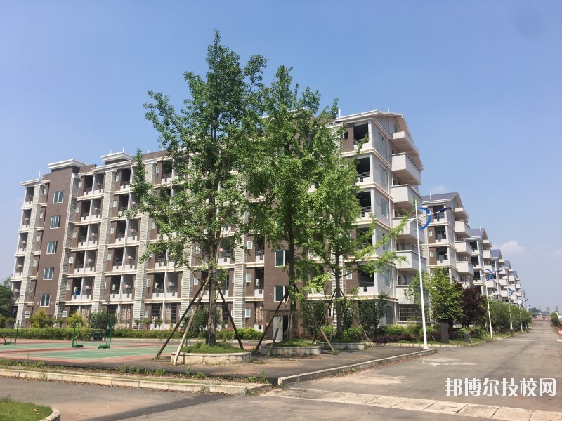 四川能投汇成培训管理有限公司技工学校怎么样
