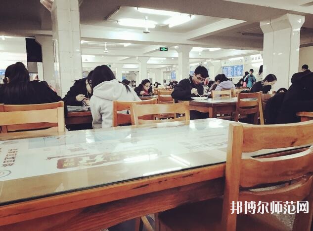 中南财经政法师范大学南湖校区宿舍条件