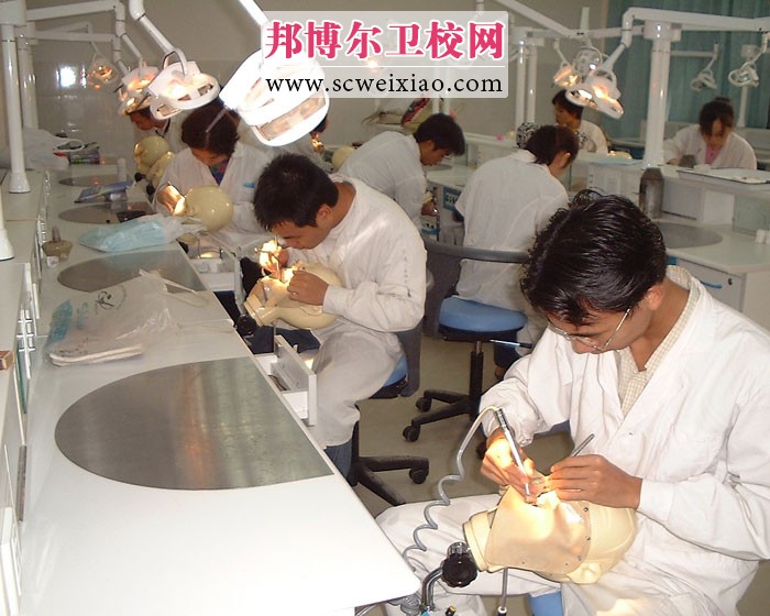 专家详解口腔修复注意事项