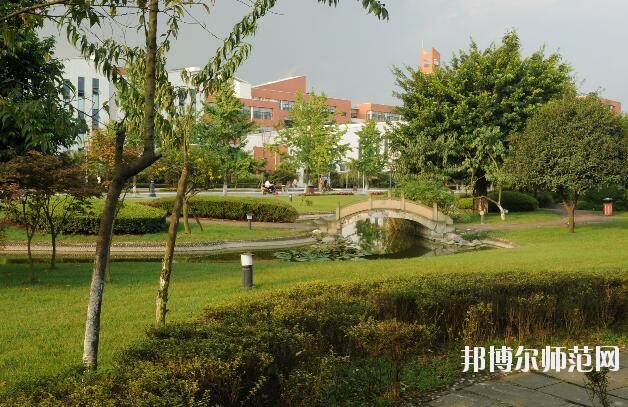 西南民族师范大学航空港校区招生办联系电话