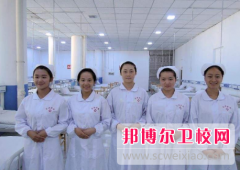 成都卫校每年学费多少